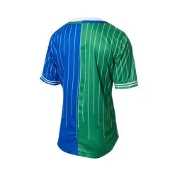 Camiseta Karl Kani Serif Pinstripe Block Baseball Shirt -Botas de fútbol comercio camiseta karl kani serif pinstripe block baseball shirt blue green white 1