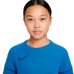 Camiseta Nike Academy 21 Training M/c Niño 7 Camiseta Nike Academy 21 Training M/c Niño -Botas de fútbol comercio camiseta nike dri fit academy 21 top ss nino dk marina blueblackdk marina blueblack 2