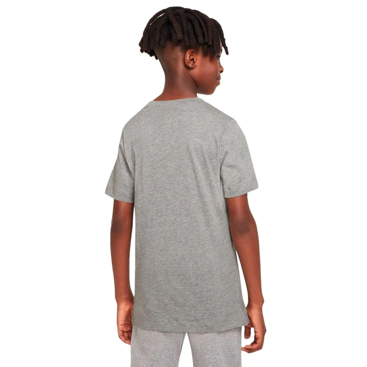 Camiseta Nike Sportswear Core Brandmark 1 Niño 6 Camiseta Nike Sportswear Core Brandmark 1 Niño - Imagen 4