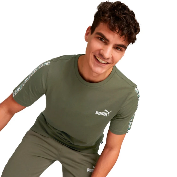 Camiseta Puma Essentials Tape Camo 3 Camiseta Puma Essentials Tape Camo
