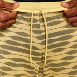 Pantalón Corto Nike Dri-Fit Strike Knit 10 Pantalón Corto Nike Dri-Fit Strike Knit -Botas de fútbol comercio pantalon corto nike dri fit strike knit saturn gold black white 3